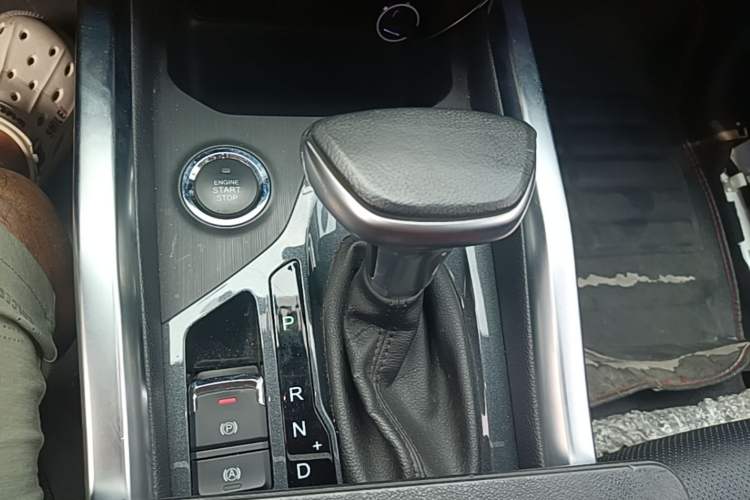 Used Chery Tiggo 5x 2017 1.5T DCT Elite Model Gear Lever