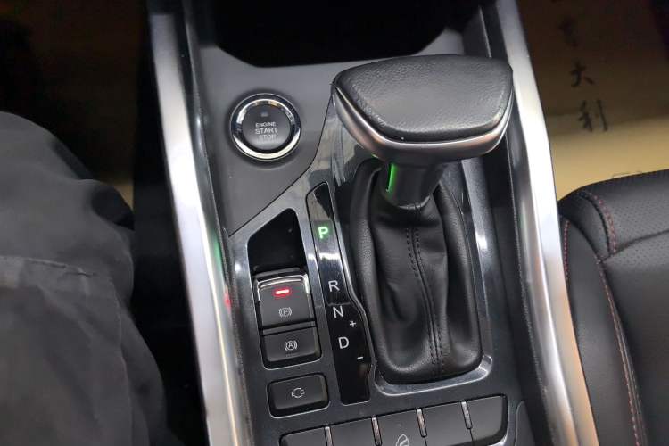 Used Chery Tiggo 5x 2017 1.5T DCT Elite Model Gear Lever