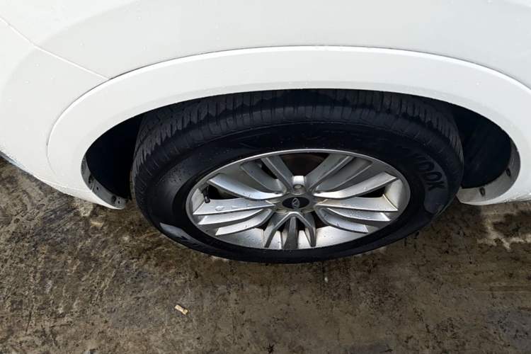 Used Chery Tiggo 5x 2017 1.5T DCT Fashion Edition Left Front Wheel Hub