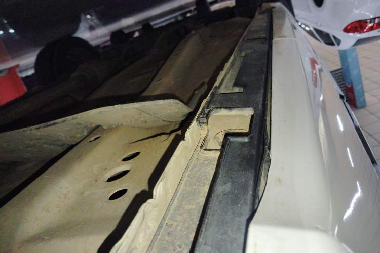 Used Chery Tiggo 5x 2017 1.5T DCT Elite Model Left Side Sill