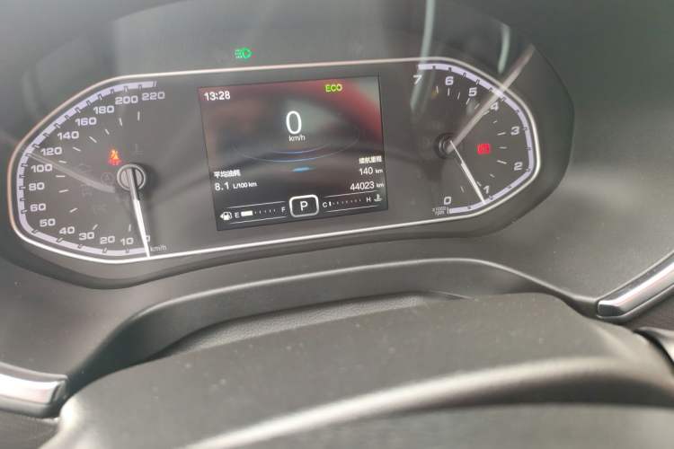 Used Chery Tiggo 5x 2017 1.5T DCT Elite Model Odometer Close Up