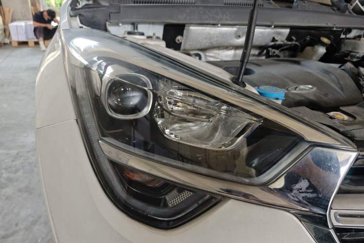 Used Chery Tiggo 5x 2017 1.5T Manual Luxury Model Right Front Headlight