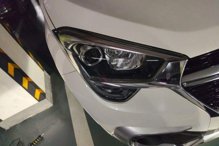 Used Chery Tiggo 5x 2017 1.5T DCT Luxury Model Right Front Headlight