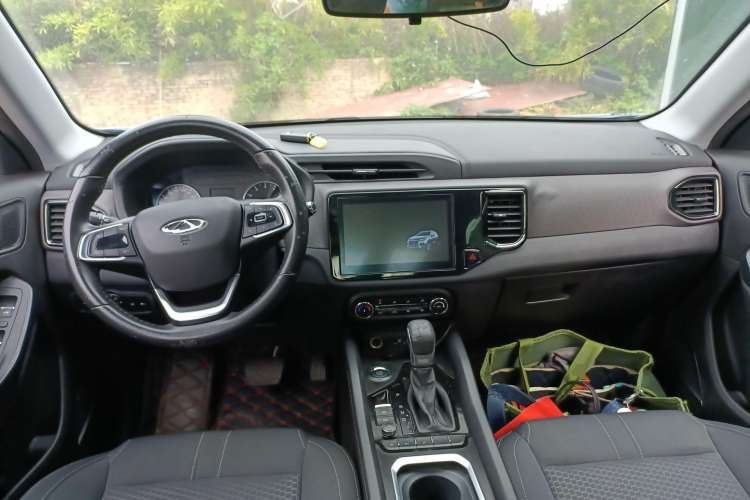 Used Chery Tiggo 5x 2019 HERO 1.5L CVT Fashion Edition Center Console