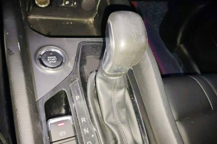 Used Chery Tiggo 5x 2019 HERO 1.5L CVT Luxury Edition Gear Lever