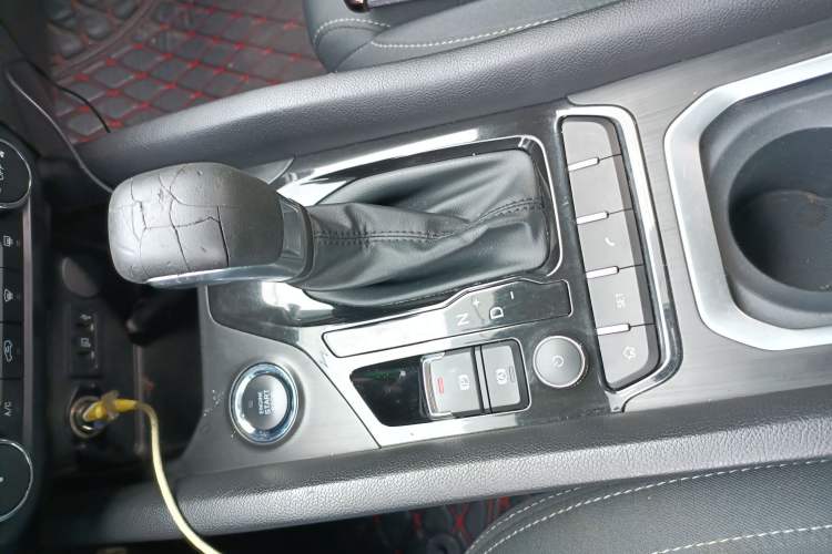 Used Chery Tiggo 5x 2019 HERO 1.5L CVT Fashion Edition Gear Lever