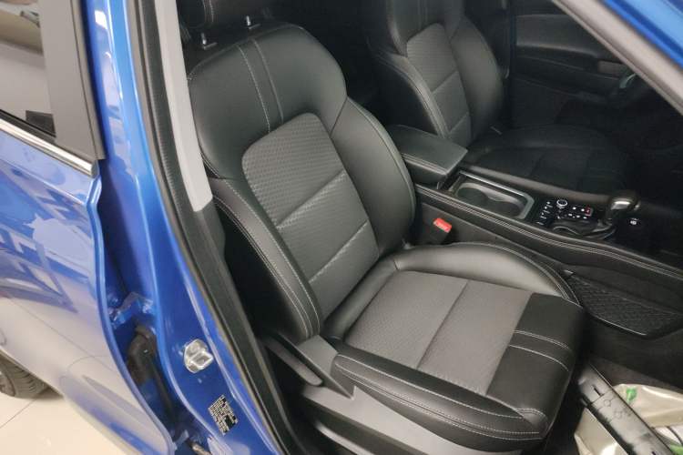Used Chery Tiggo 5x 2019 1.5L CVT Smart Joy Edition Right Front Seat
