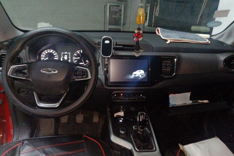 Used Chery Tiggo 5x 2019 HERO 1.5L Manual Fashion Edition Center Console