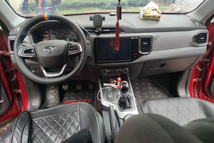 Used Chery Tiggo 5x 2019 HERO 1.5L Manual Fashion Edition Center Console