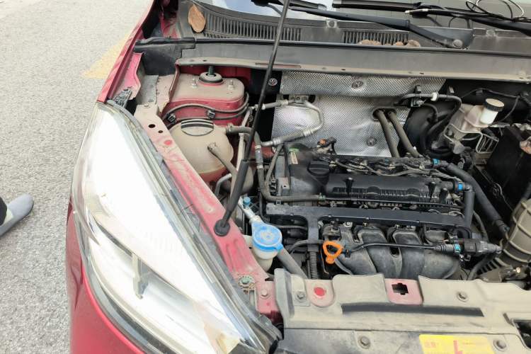 Used Chery Tiggo 5x 2019 HERO 1.5L Manual Luxury Edition Engine Bay Right