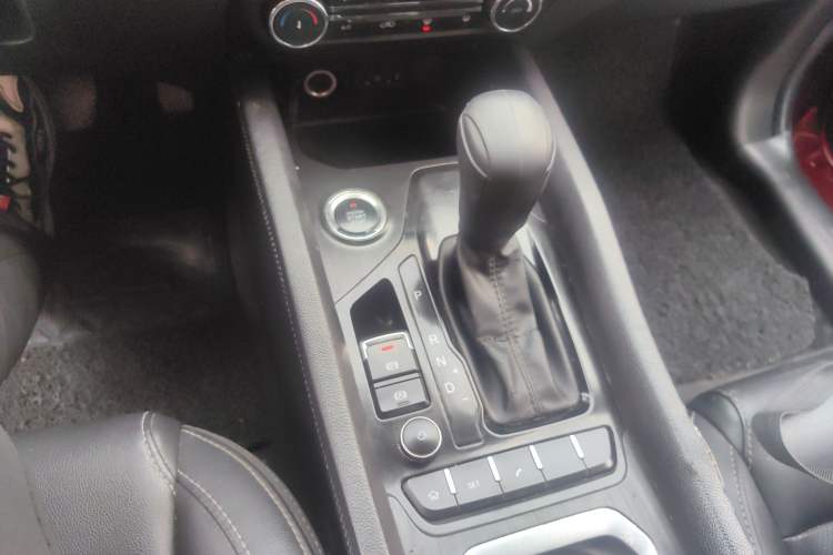 Used Chery Tiggo 5x 2019 HERO 1.5L CVT Luxury Edition Gear Lever