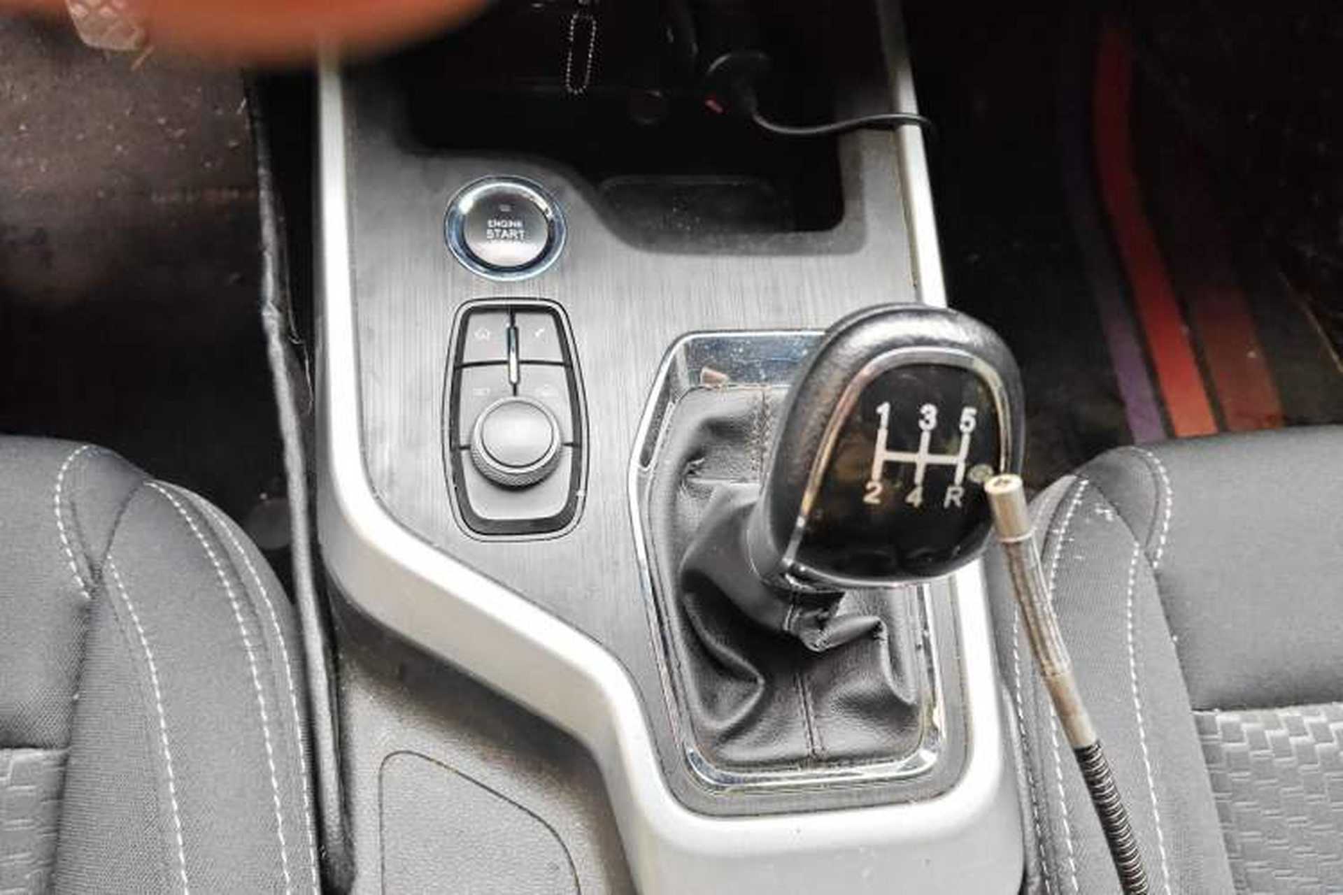 Used Chery Tiggo 5x 2019 HERO 1.5L Manual Fashion Edition Gear Lever