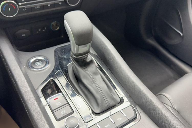 Used Chery Tiggo 5x 2019 1.5L CVT Zhiyao Edition Interior 4