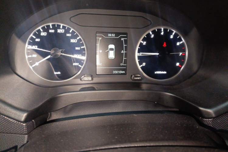 Used Chery Tiggo 5x 2019 HERO 1.5L Manual Fashion Edition Odometer Close Up