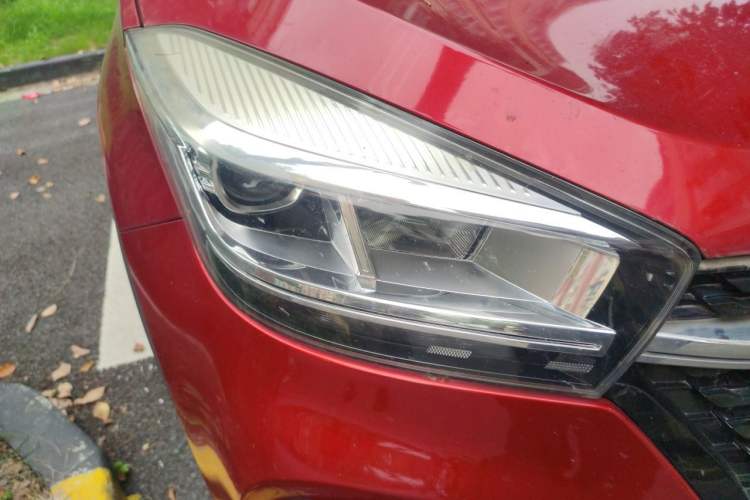 Used Chery Tiggo 5x 2019 HERO 1.5L Manual Fashion Edition Right Front Headlight