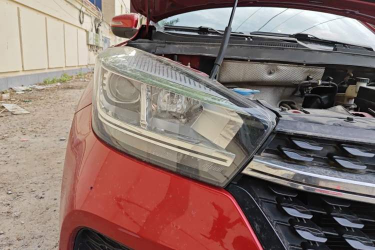 Used Chery Tiggo 5x 2019 HERO 1.5L CVT Luxury Edition Right Front Headlight