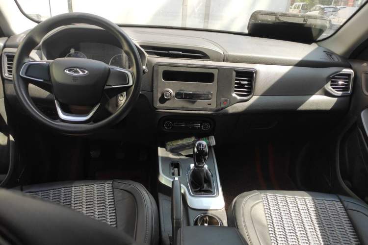 Used Chery Tiggo 5x 2019 1.5L Manual Smart Drive Version Center Console