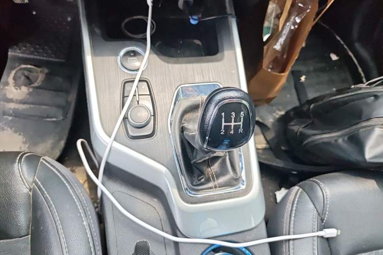 Used Chery Tiggo 5x 2019 1.5L Manual Smart Edition Gear Lever