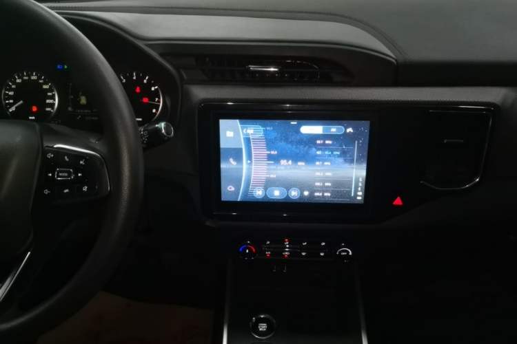 Used Chery Tiggo 5x 2019 HERO 1.5L Manual Fashion Edition Audio And AC Panel