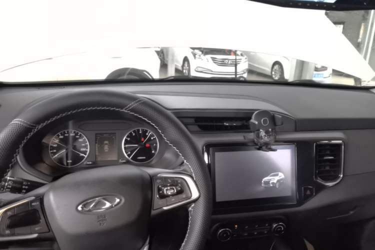 Used Chery Tiggo 5x 2019 HERO 1.5L CVT Fashion Edition Center Console