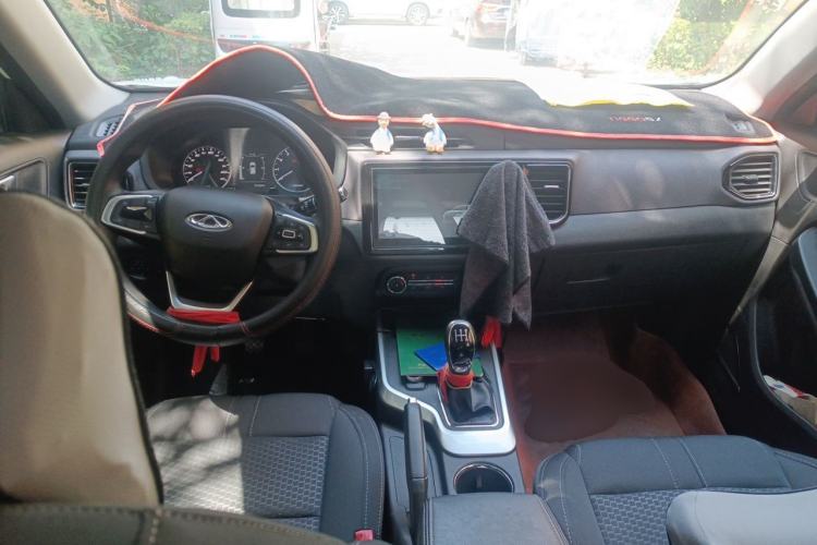 Used Chery Tiggo 5x 2019 HERO 1.5L Manual Fashion Edition Center Console