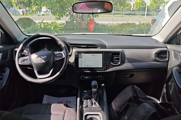 Used Chery Tiggo 5x 2019 HERO 1.5L CVT Fashion Edition Center Console