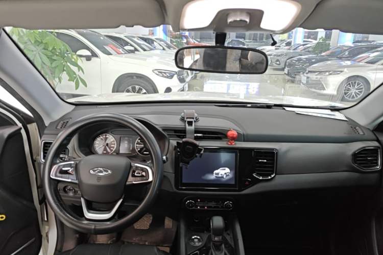 Used Chery Tiggo 5x 2019 HERO 1.5L CVT Fashion Edition Center Console