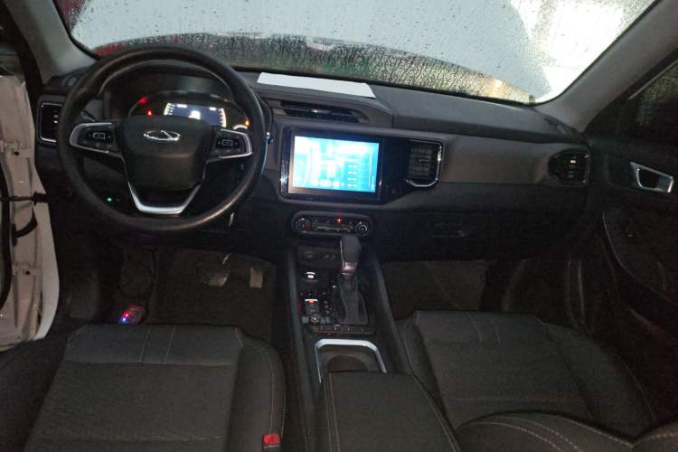 Used Chery Tiggo 5x 2019 1.5L CVT Smart Joy Edition Center Console