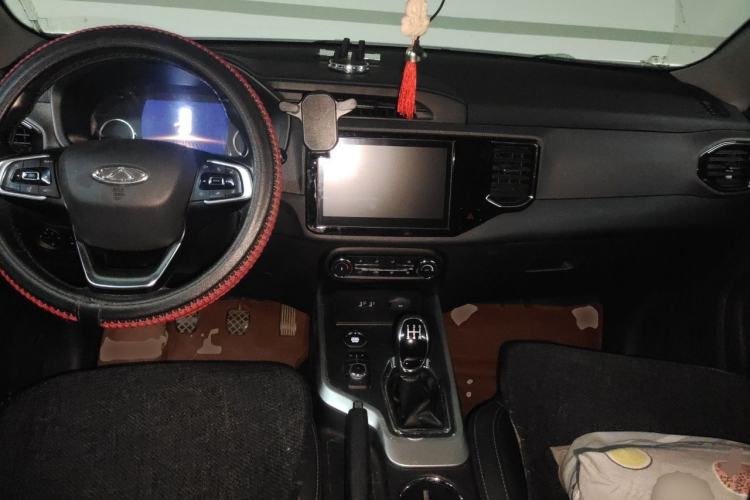 Used Chery Tiggo 5x 2019 HERO 1.5L Manual Luxury Edition Center Console