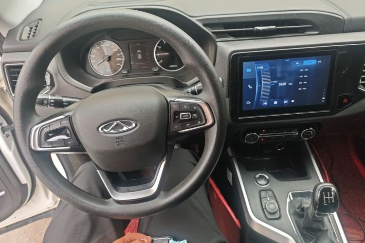 Used Chery Tiggo 5x 2019 HERO 1.5L Manual Fashion Edition Center Console