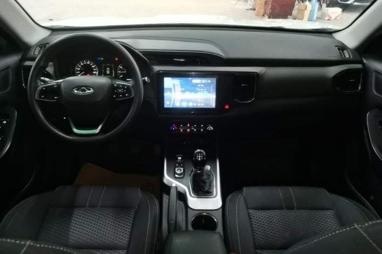 Used Chery Tiggo 5x 2019 HERO 1.5L Manual Fashion Edition Center Console