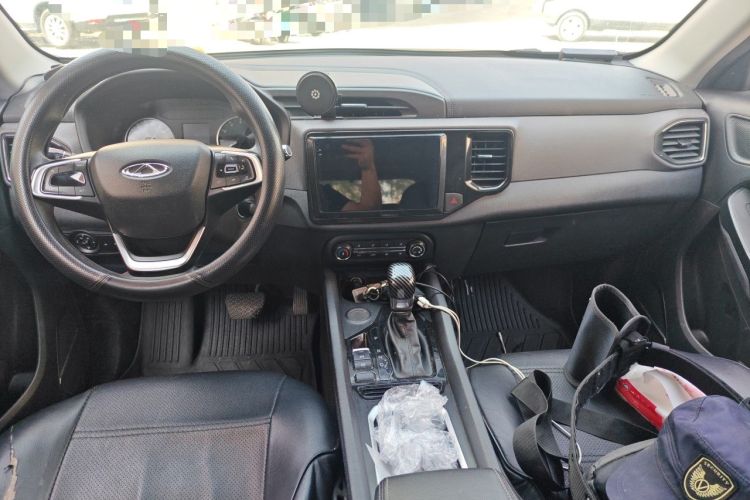 Used Chery Tiggo 5x 2019 1.5L CVT Smart Drive Edition Center Console