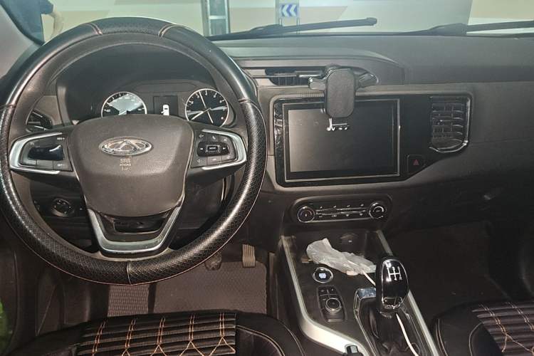 Used Chery Tiggo 5x 2019 HERO 1.5L Manual Fashion Edition Center Console