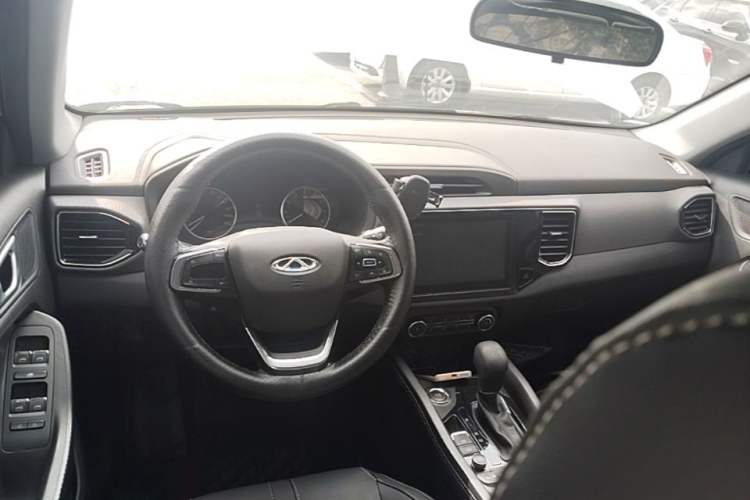 Used Chery Tiggo 5x 2019 HERO 1.5L CVT Fashion Edition Center Console