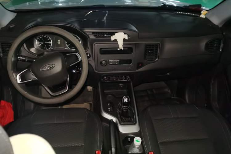 Used Chery Tiggo 5x 2019 HERO 1.5L Manual Urban Edition Center Console