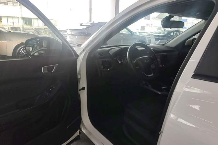 Used Chery Tiggo 5x 2019 HERO 1.5L Manual Urban Edition Driver Seat