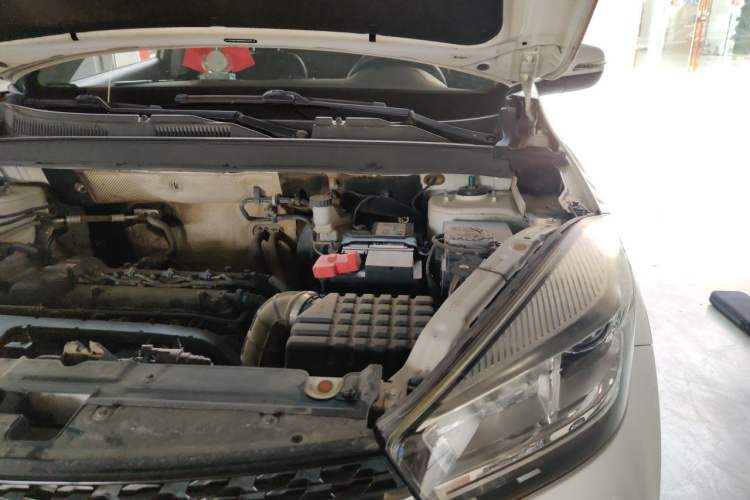 Used Chery Tiggo 5x 2019 HERO 1.5L Manual Urban Edition Engine Bay Left