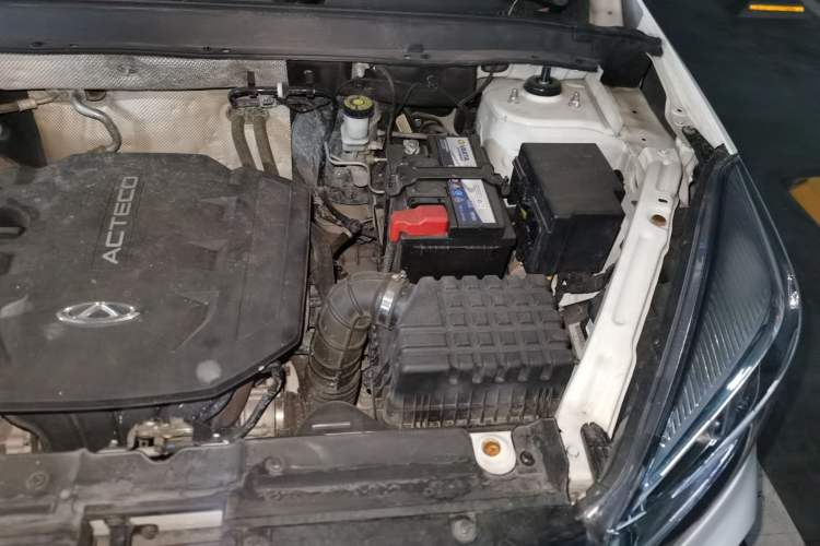 Used Chery Tiggo 5x 2019 HERO 1.5L Manual Urban Edition Engine Bay Left
