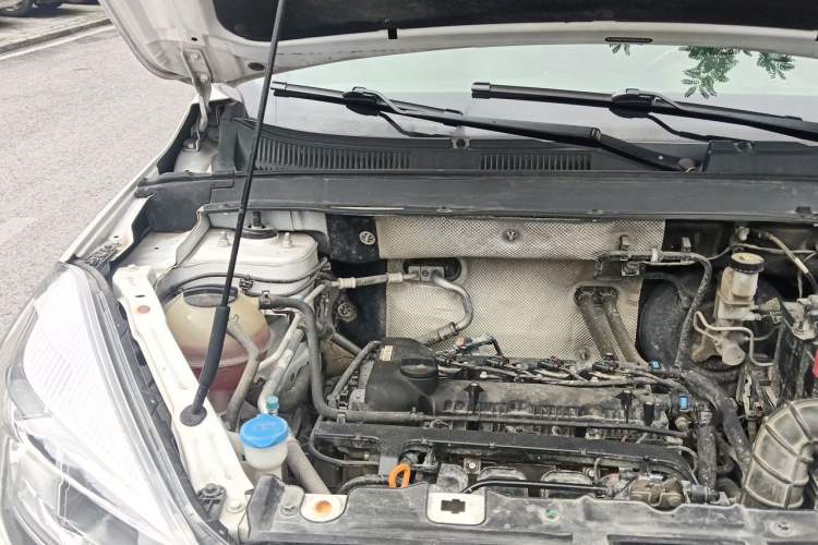 Used Chery Tiggo 5x 2019 HERO 1.5L Manual Luxury Edition Engine Bay Right