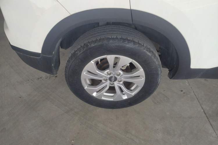 Used Chery Tiggo 5x 2019 HERO 1.5L Manual Fashion Edition Exterior 4