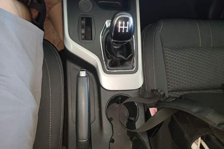 Used Chery Tiggo 5x 2019 HERO 1.5L Manual Urban Edition Gear Lever