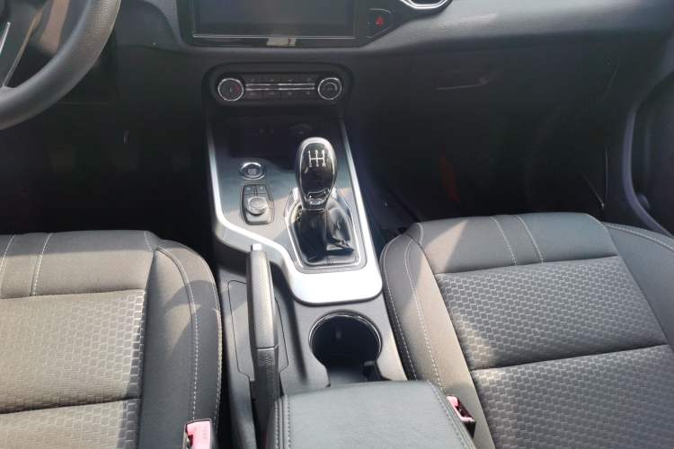 Used Chery Tiggo 5x 2019 HERO 1.5L Manual Fashion Edition Gear Lever