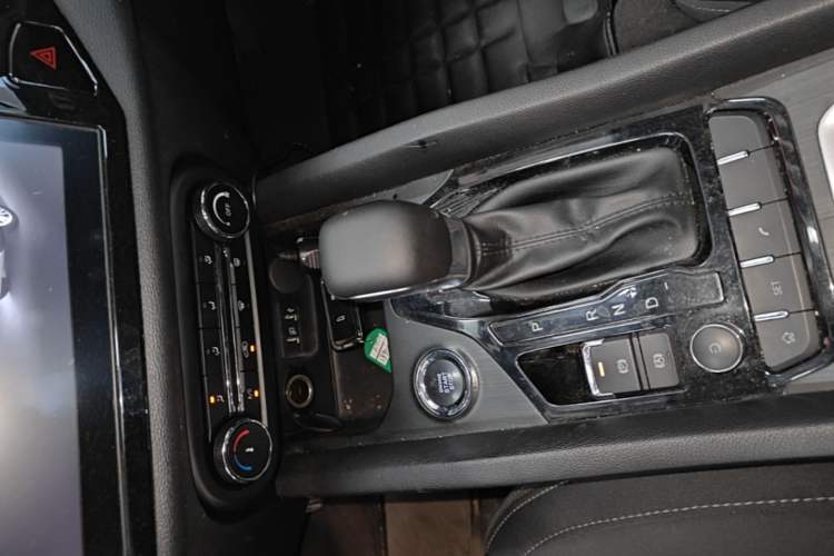 Used Chery Tiggo 5x 2019 HERO 1.5L CVT Fashion Edition Gear Lever