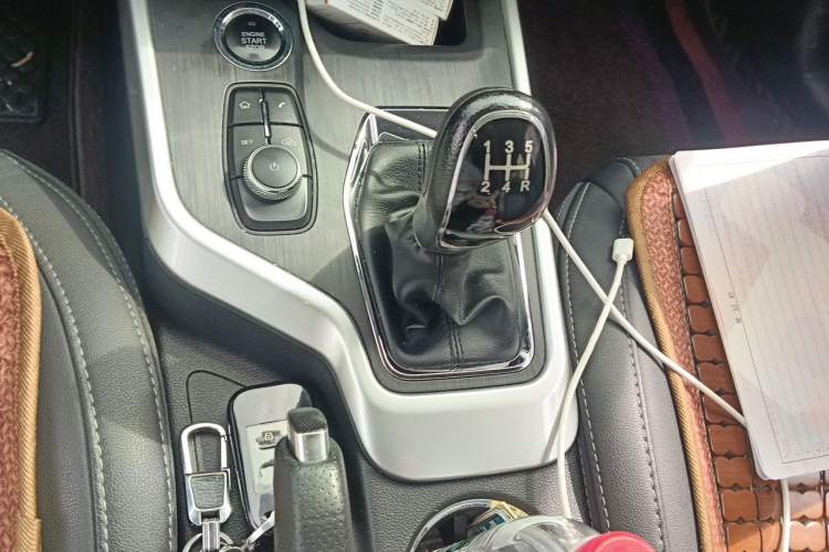 Used Chery Tiggo 5x 2019 HERO 1.5L Manual Luxury Edition Gear Lever