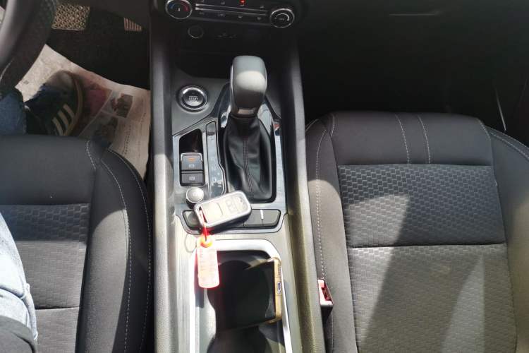 Used Chery Tiggo 5x 2019 HERO 1.5L CVT Fashion Edition Gear Lever