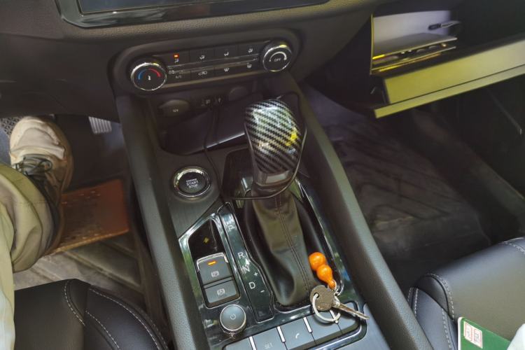 Used Chery Tiggo 5x 2019 HERO 1.5L CVT Luxury Edition Gear Lever