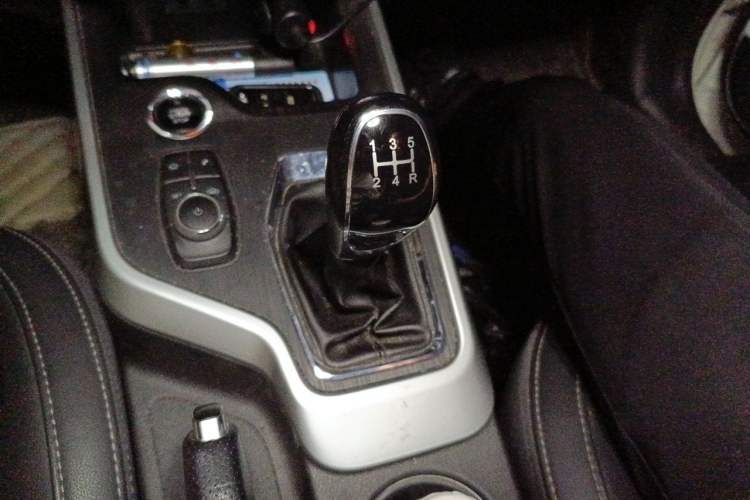 Used Chery Tiggo 5x 2019 1.5L Manual Smart Edition Gear Lever