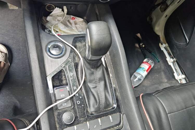 Used Chery Tiggo 5x 2019 HERO 1.5L CVT Fashion Edition Gear Lever