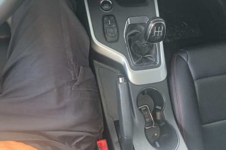 Used Chery Tiggo 5x 2019 HERO 1.5L Manual Fashion Edition Gear Lever