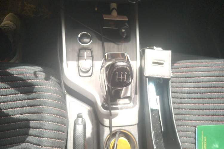 Used Chery Tiggo 5x 2019 HERO 1.5L Manual Luxury Edition Gear Lever